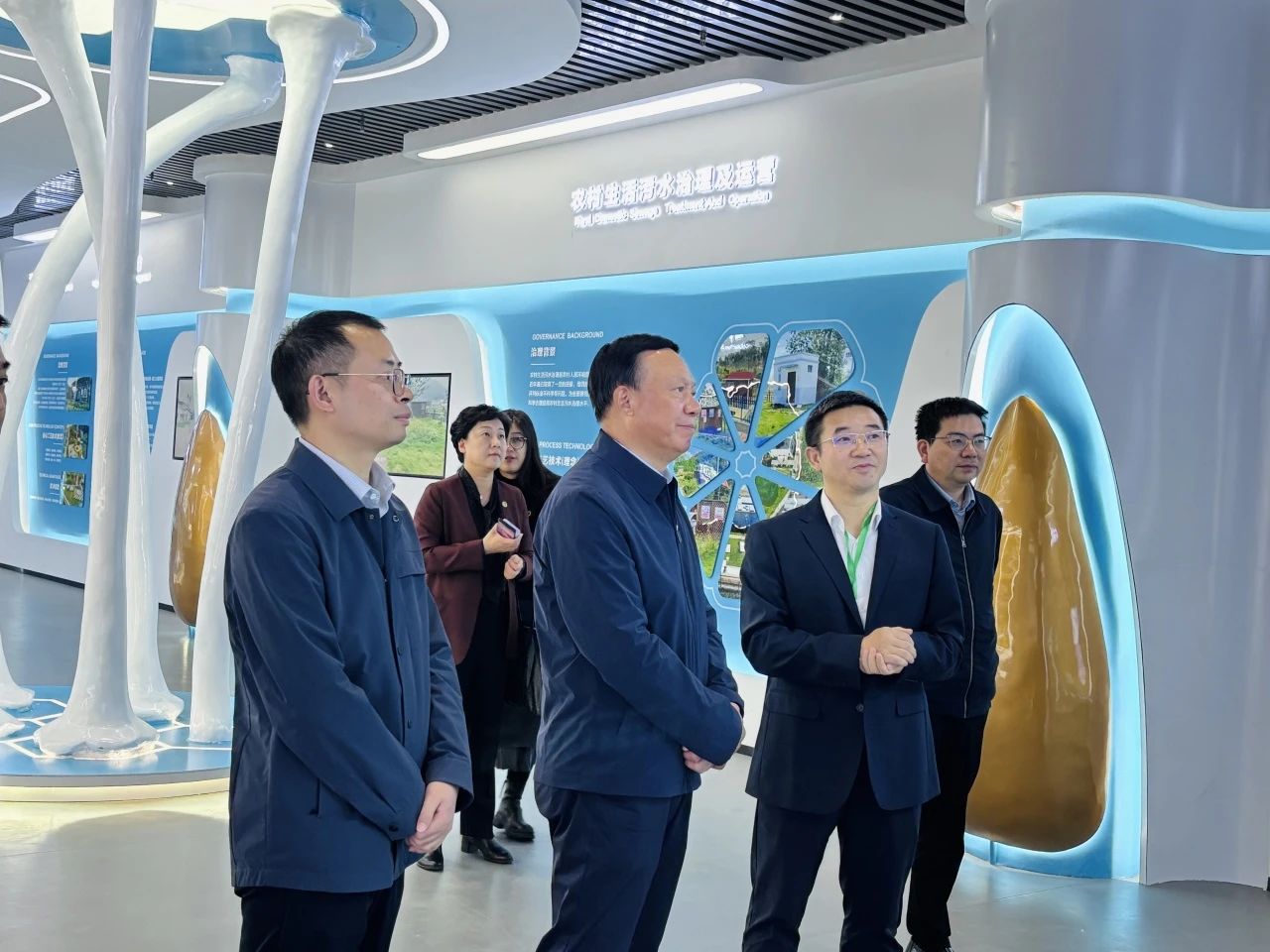 中國(guó)環(huán)境保護(hù)產(chǎn)業(yè)協(xié)會(huì)黨委書記、 會(huì)長(zhǎng)郭承站等一行蒞臨我司指導(dǎo)交流